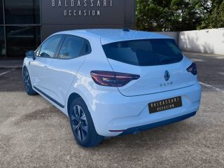 75010 : Hyundai Paris Nord - Goncourt Automobiles - RENAULT CLIO V Limited - CLIO V - BLANC - Boîte manuelle - Essence sans plomb