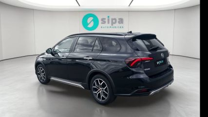 75010 : Hyundai Paris Nord - Goncourt Automobiles - FIAT TIPO SW MY23 Cross - TIPO II - Noir - Boîte automatique - Essence sans plomb