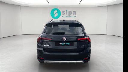 75010 : Hyundai Paris Nord - Goncourt Automobiles - FIAT TIPO SW MY23 Cross - TIPO II - Noir - Boîte automatique - Essence sans plomb