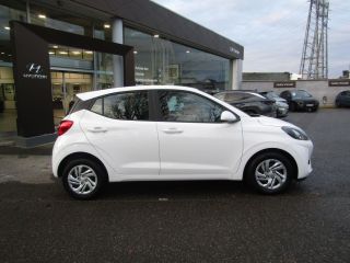 75010 : Hyundai Paris Nord - Goncourt Automobiles - HYUNDAI i10 Intuitive - i10 III - Gris - Boîte manuelle - Essence sans plomb