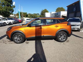 75010 : Hyundai Paris Nord - Goncourt Automobiles - PEUGEOT 2008 Active Pack - 2008 II - METALLISE ORANGE FUSION - Boîte manuelle - Essence sans plomb