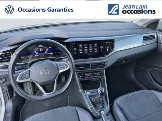 75010 : Hyundai Paris Nord - Goncourt Automobiles - VOLKSWAGEN POLO Style - POLO VI - GRIS ASCOT - Boîte manuelle - Essence sans plomb