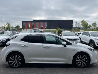 64100 : Hyundai Bayonne - Oceanic Auto - TOYOTA Corolla - Corolla - Blanc Pur - Traction - Hybride : Essence/Electrique