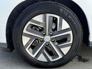 14112 : Hyundai Caen - Trajectoire Automobiles - HYUNDAI Kona - Kona - Serenity White Métal - Traction - Electrique