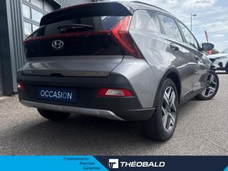 54520 : Hyundai Nancy - Théobald Automobiles - HYUNDAI Bayon - Bayon - Elemental Brass Métal/Toit/rétros Black - Traction - Essence/Micro-Hybride
