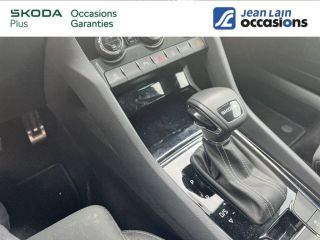 75010 : Hyundai Paris Nord - Goncourt Automobiles - SKODA KAROQ Sportline - KAROQ - ROUGE VELVET - Automate sequentiel - Essence sans plomb