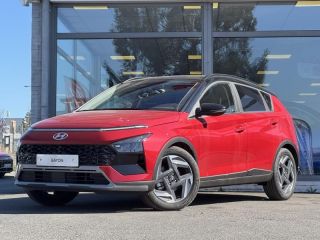 57200 : Hyundai Sarreguemines - Theobald Automobiles - HYUNDAI Bayon - Bayon - Dragon Red Métal/Toit+rétros Black - Traction - Essence