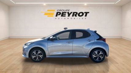 75010 : Hyundai Paris Nord - Goncourt Automobiles - TOYOTA YARIS HYBRIDE Design - YARIS IV - GRIS CLAIR - Automate à fonct. Continu - Essence / Courant électrique