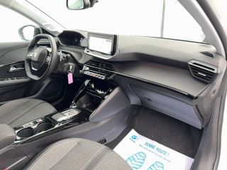 75010 : Hyundai Paris Nord - Goncourt Automobiles - PEUGEOT 208 Allure - 208 II - BLANC - Automate sequentiel - Essence sans plomb