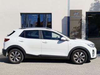 13200 : HYUNDAI Arles - Lexa Automobile - KIA STONIC Active - STONIC - Blanc - Boîte manuelle - Essence sans plomb