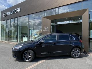 92250 : Hyundai Motor Company - HYUNDAI i30 - i30 - Abyss Black métal - Traction - Essence
