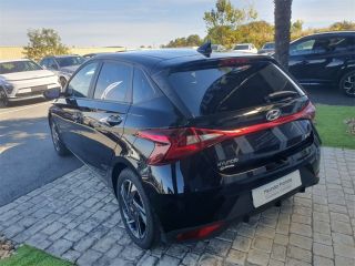 75010 : Hyundai Paris Nord - Goncourt Automobiles - HYUNDAI i20 Intuitive - i20 III - Noir - Automate sequentiel - Essence sans plomb