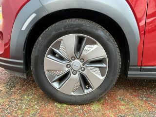 75010 : Hyundai Paris Nord - Goncourt Automobiles - HYUNDAI KONA ELECTRIC Creative - KONA ELECTRIC (07/2018-12/2020) - ROUGE FONCE - Automate à fonct. Continu - Courant électrique