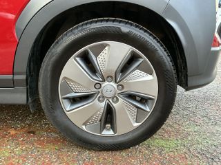 75010 : Hyundai Paris Nord - Goncourt Automobiles - HYUNDAI KONA ELECTRIC Creative - KONA ELECTRIC (07/2018-12/2020) - ROUGE FONCE - Automate à fonct. Continu - Courant électrique