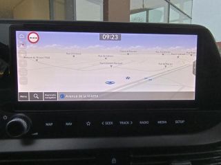 92250 : Hyundai Motor Company - HYUNDAI Bayon - Bayon - Aurora Grey Métal - Traction - Essence/Micro-Hybride