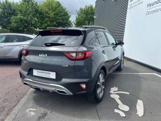 14112 : Hyundai Caen - Trajectoire Automobiles - KIA Stonic - Stonic - Gris Météore métallisé - Traction - Essence/Micro-Hybride