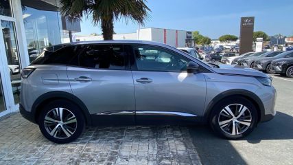 75010 : Hyundai Paris Nord - Goncourt Automobiles - PEUGEOT 3008 Allure Pack - 3008 II - Gris - Boîte automatique - Essence / Courant électrique