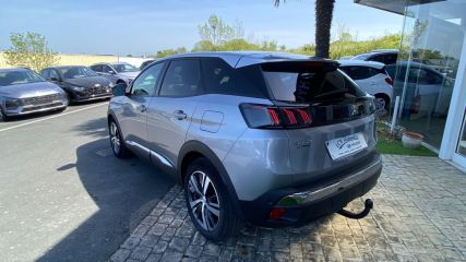 75010 : Hyundai Paris Nord - Goncourt Automobiles - PEUGEOT 3008 Allure Pack - 3008 II - Gris - Boîte automatique - Essence / Courant électrique