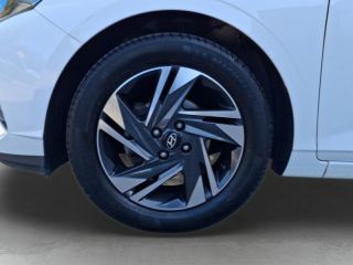 56000 : Hyundai Vannes - Park Lann Automobiles - HYUNDAI i20 - i20 - Polar White - Traction - Essence