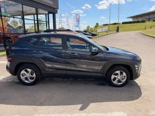 75010 : Hyundai Paris Nord - Goncourt Automobiles - HYUNDAI KONA Intuitive - KONA II - Bleu - Automate sequentiel - Essence / Courant électrique