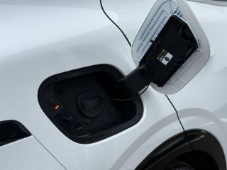 14112 : Hyundai Caen - Trajectoire Automobiles - KIA Sportage - Sportage - Blanc - Transmission intégrale - Hybride rechargeable : Essence/Electrique
