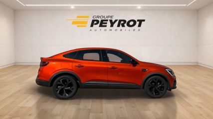 75010 : Hyundai Paris Nord - Goncourt Automobiles - RENAULT ARKANA Engineered - ARKANA - ORANGE VALENCIA - Boîte hybride multimode - Essence / Courant électrique