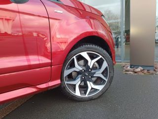 92250 : Hyundai Motor Company - FORD EcoSport - EcoSport - Rouge Racing - Traction - Essence