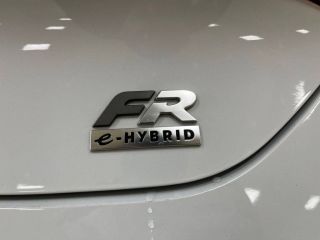 75010 : Hyundai Paris Nord - Goncourt Automobiles - SEAT LEON FR - LEON IV - BLANC NEVADA - Automate sequentiel - Essence / Courant électrique