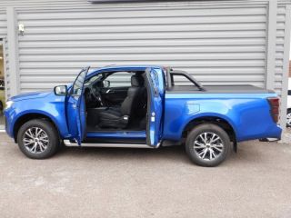 52000 : Hyundai Chaumont - Garage Michel Bazin - ISUZU D-Max - D-Max - Biarritz Blue Metallic - Transmission intégrale enclenc - Diesel