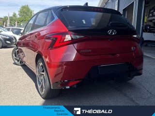 54520 : Hyundai Nancy - Théobald Automobiles - HYUNDAI i20 - i20 - Dragon Red Métal/Toit/rétro Black - Traction - Essence/Micro-Hybride
