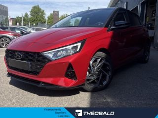 54520 : Hyundai Nancy - Théobald Automobiles - HYUNDAI i20 - i20 - Dragon Red Métal/Toit/rétro Black - Traction - Essence/Micro-Hybride