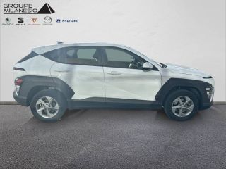 75010 : Hyundai Paris Nord - Goncourt Automobiles - HYUNDAI KONA Intuitive - KONA (02/2023) - ATLAS WHITE - Boîte manuelle - Essence sans plomb