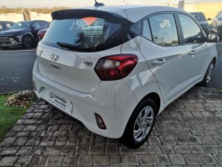 75010 : Hyundai Paris Nord - Goncourt Automobiles - HYUNDAI i10 Intuitive - i10 III - Blanc - Boîte manuelle - Essence sans plomb