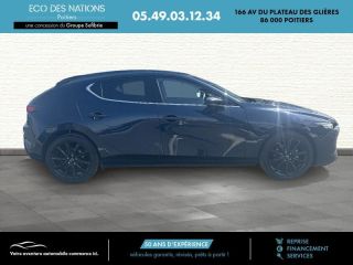 86000 : Hyundai Poitiers - Eco des Nations - MAZDA Mazda 3 - Mazda 3 - Bleu - Traction - Essence/Micro-Hybride