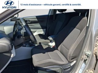 56000 : Hyundai Vannes - Park Lann Automobiles - HYUNDAI i20 - i20 - Elemental Brass Métal/Toit/rétros Black - Traction - Essence/Micro-Hybride