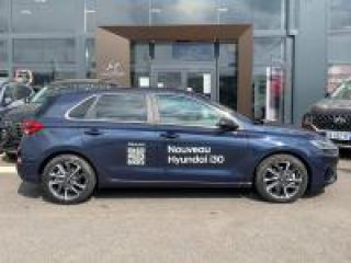 14112 : Hyundai Caen - Trajectoire Automobiles - HYUNDAI i30 - i30 - Sailing Blue métal - Traction - Essence