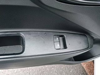 92250 : Hyundai Motor Company - HYUNDAI i10 - i10 - Polar White - Traction - Essence