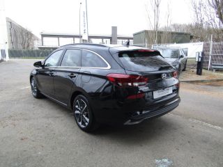 75010 : Hyundai Paris Nord - Goncourt Automobiles - HYUNDAI i30 SW Creative - i30 III - Noir - Boîte séquentielle - Essence sans plomb