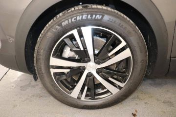 75010 : Hyundai Paris Nord - Goncourt Automobiles - PEUGEOT 3008 GT - 3008 II - GRIS - Boîte automatique - Essence / Courant électrique