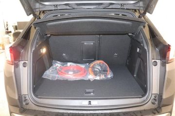 75010 : Hyundai Paris Nord - Goncourt Automobiles - PEUGEOT 3008 GT - 3008 II - GRIS - Boîte automatique - Essence / Courant électrique