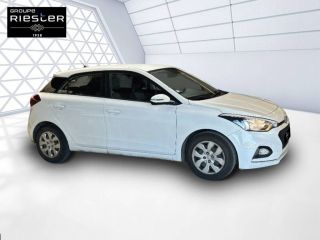 75010 : Hyundai Paris Nord - Goncourt Automobiles - HYUNDAI i20 Initia - i20 II - BLANC - Boîte manuelle - Essence sans plomb