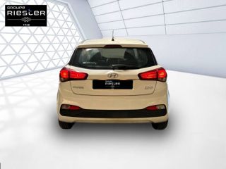 75010 : Hyundai Paris Nord - Goncourt Automobiles - HYUNDAI i20 Initia - i20 II - BLANC - Boîte manuelle - Essence sans plomb