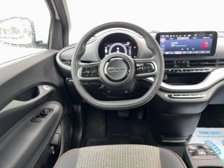 75010 : Hyundai Paris Nord - Goncourt Automobiles - FIAT 500e BERLINE MY22 SERIE 1 STEP 2 Icône - 500 III ELECTRIQUE - Blanc - Automate à fonct. Continu - Courant électrique