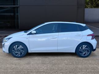 75010 : Hyundai Paris Nord - Goncourt Automobiles - HYUNDAI i20 Intuitive - i20 III - Blanc - Boîte manuelle - Essence sans plomb