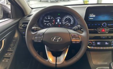 85000 : Hyundai La Roche-sur-Yon - Océane Auto - HYUNDAI i30 Creative - i30 III - Noir - Boîte manuelle - Diesel