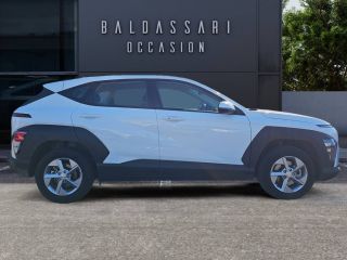 75010 : Hyundai Paris Nord - Goncourt Automobiles - HYUNDAI KONA Intuitive - KONA II - BLANC - Automate sequentiel - Essence / Courant électrique