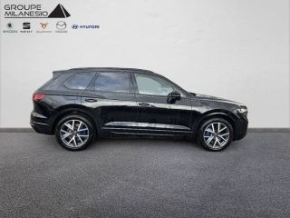 75010 : Hyundai Paris Nord - Goncourt Automobiles - VOLKSWAGEN TOUAREG R - TOUAREG (06/2023) - Noir - Boîte automatique - Essence / Courant électrique