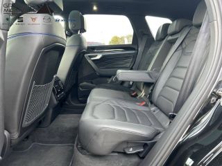 75010 : Hyundai Paris Nord - Goncourt Automobiles - VOLKSWAGEN TOUAREG R - TOUAREG (06/2023) - Noir - Boîte automatique - Essence / Courant électrique