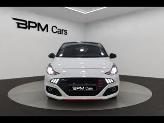 92130 : Hyundai ISSY-LES-MOULINEAUX - BPM Cars - HYUNDAI i10 - i10 - Atlas White/Toit/rétros Black - Traction - Essence