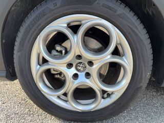 75010 : Hyundai Paris Nord - Goncourt Automobiles - ALFA ROMEO TONALE Sprint - TONALE - Rouge - Automate sequentiel - Essence sans plomb